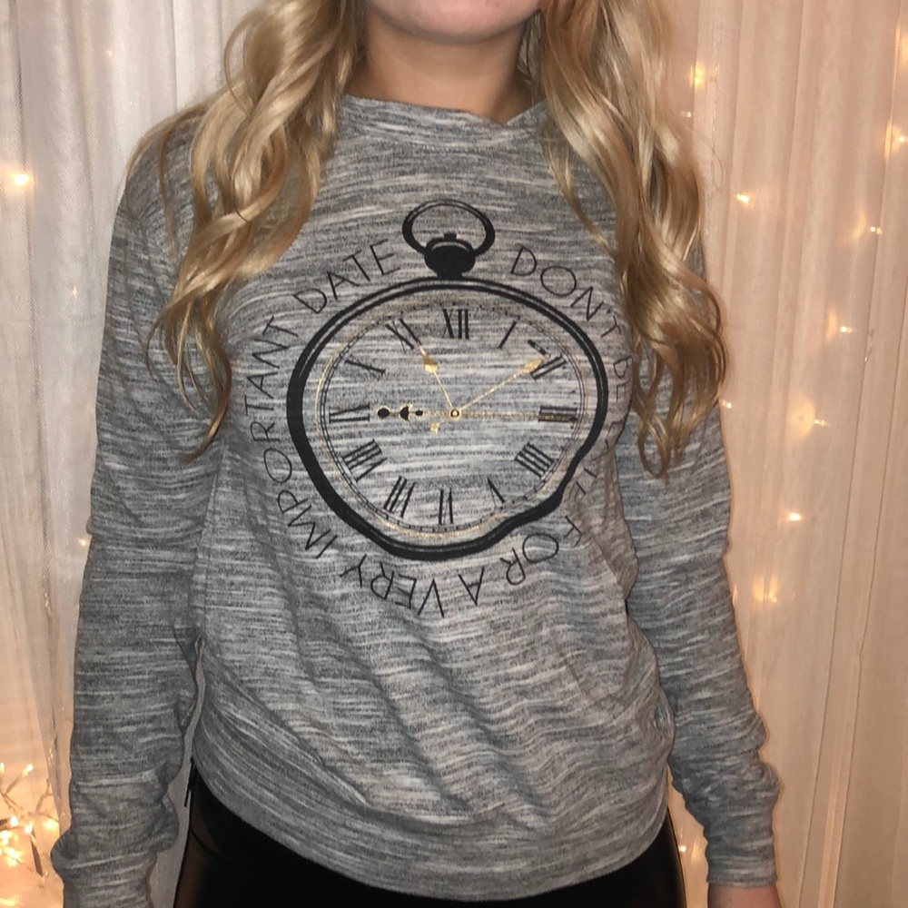 Sweatshirt